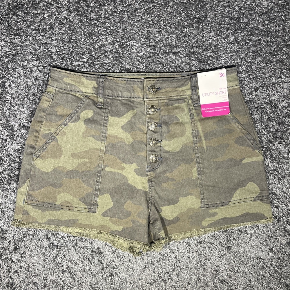 SO High-Rise Utility Shorts Camo/Raw Hem Green Button Fly Size 11/30W Stretch